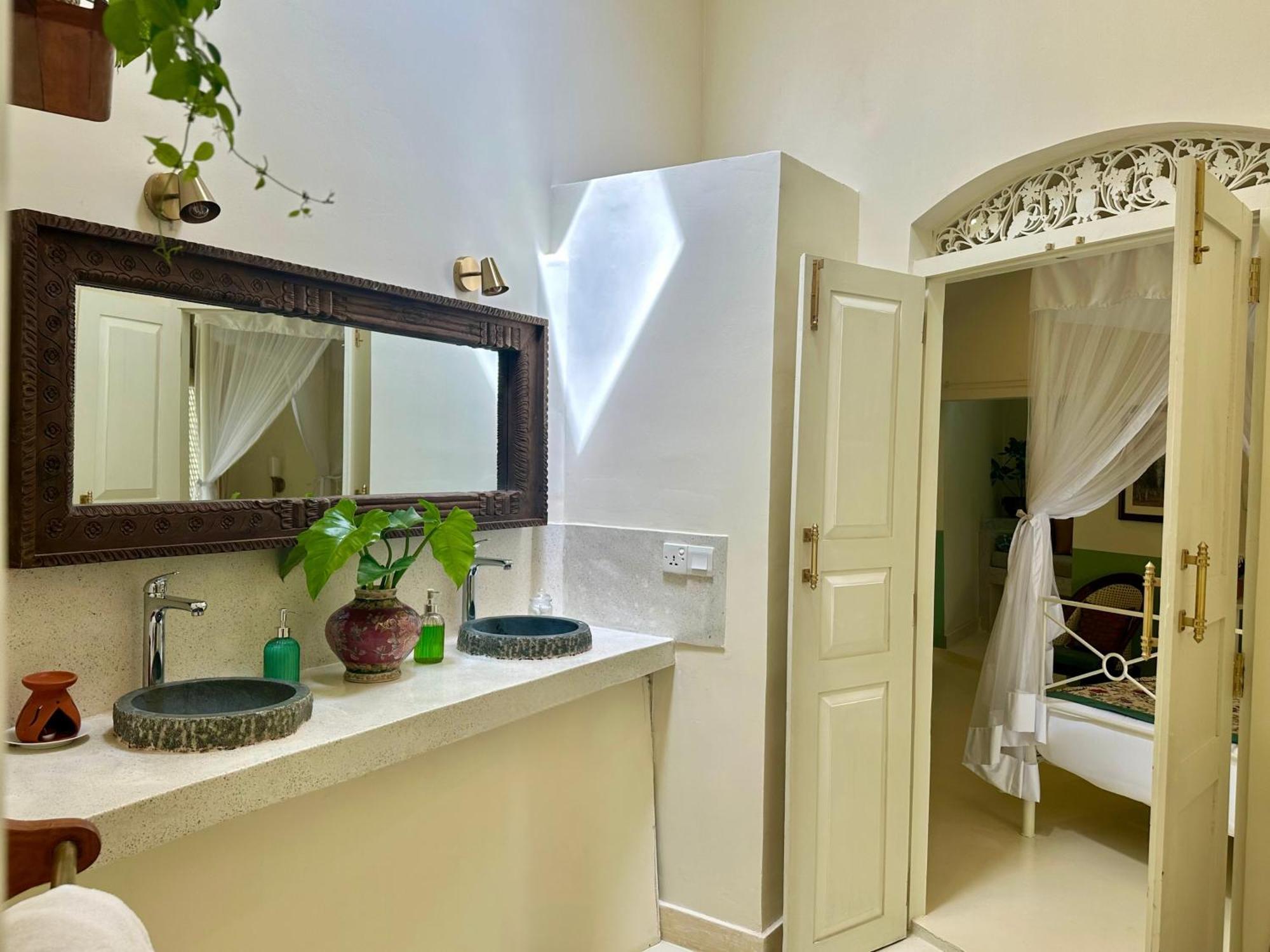 فندق The Sun House كالي المظهر الخارجي الصورة